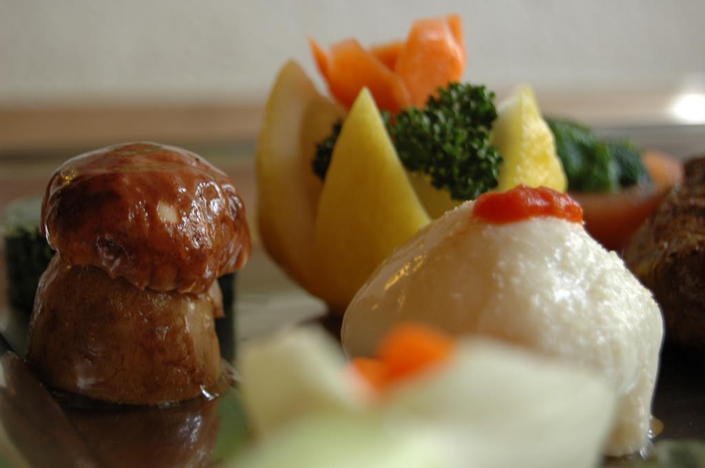 Poschiavo Suisse Hotel & Traditional Fondue Stube Dış mekan fotoğraf