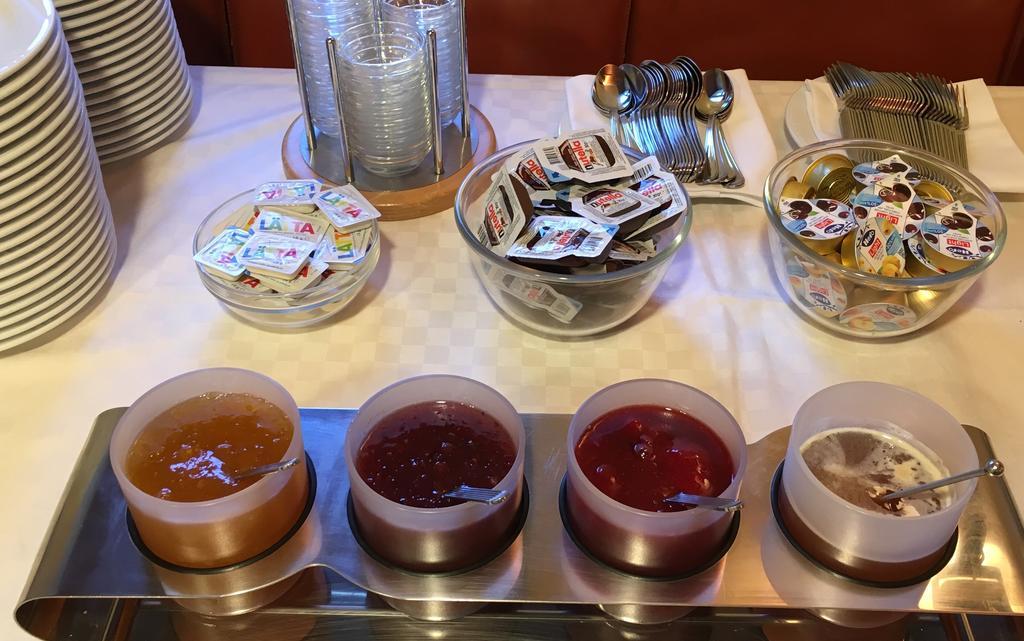 Poschiavo Suisse Hotel & Traditional Fondue Stube Dış mekan fotoğraf