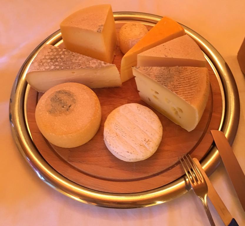 Poschiavo Suisse Hotel & Traditional Fondue Stube Dış mekan fotoğraf