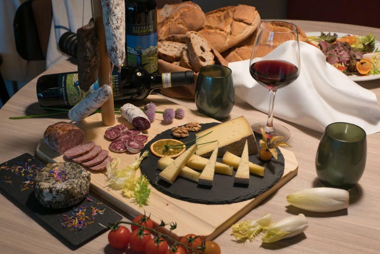 Poschiavo Suisse Hotel & Traditional Fondue Stube Dış mekan fotoğraf